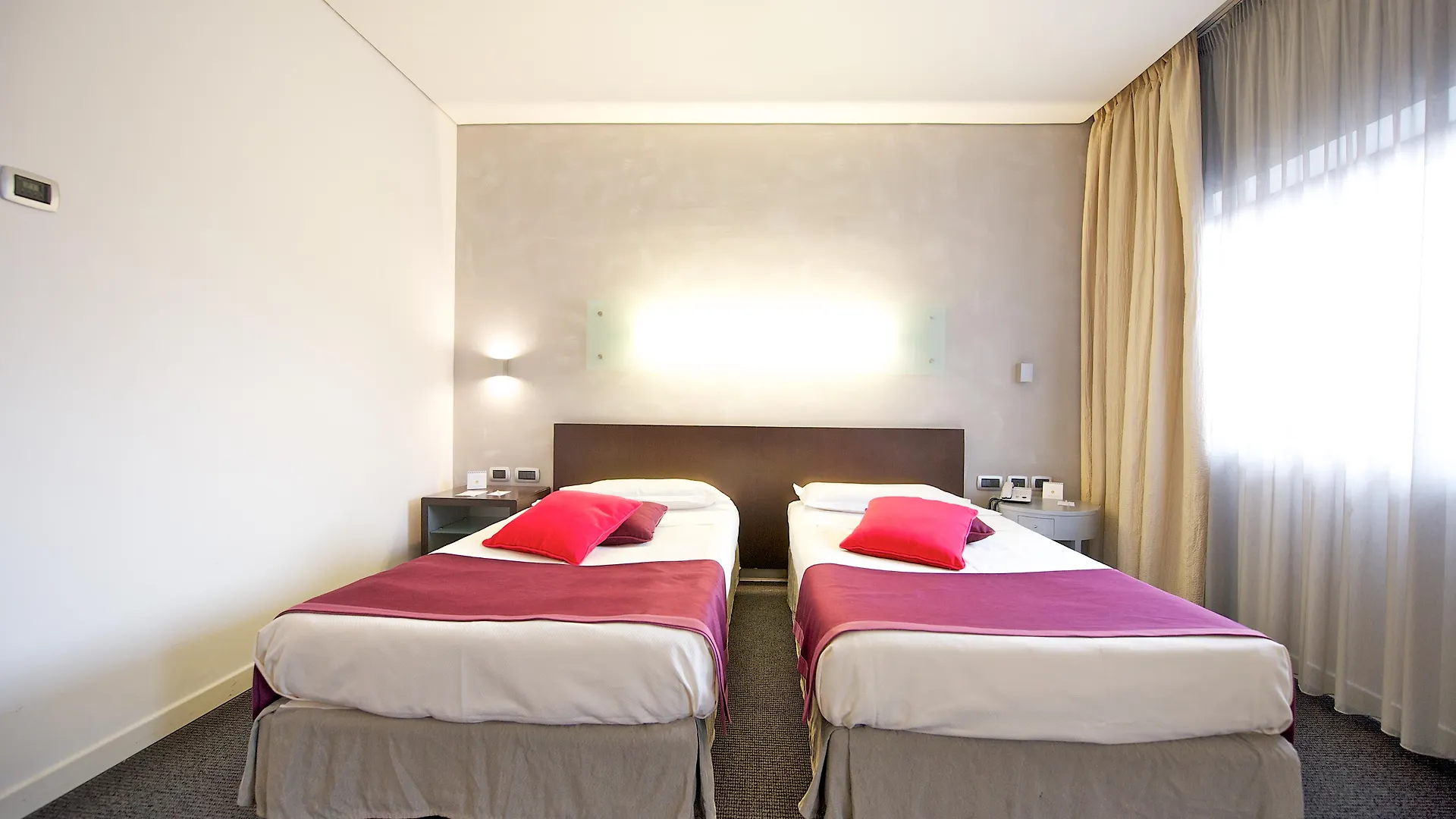 Mercure Palermo Centro 4*,  Italy